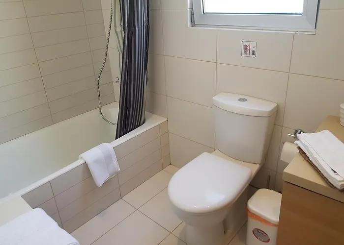 Achillion Gardens, Near Unic By 'flats Nicosia' 尼科西亚