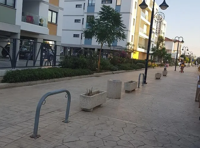 Achillion Gardens, Near Unic By 'flats Nicosia' * 尼科西亚